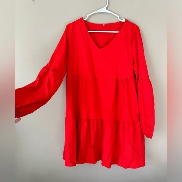NWOT Women’s Long Sleeved Red Tiered Dress size Medium - Picture 2 of 4